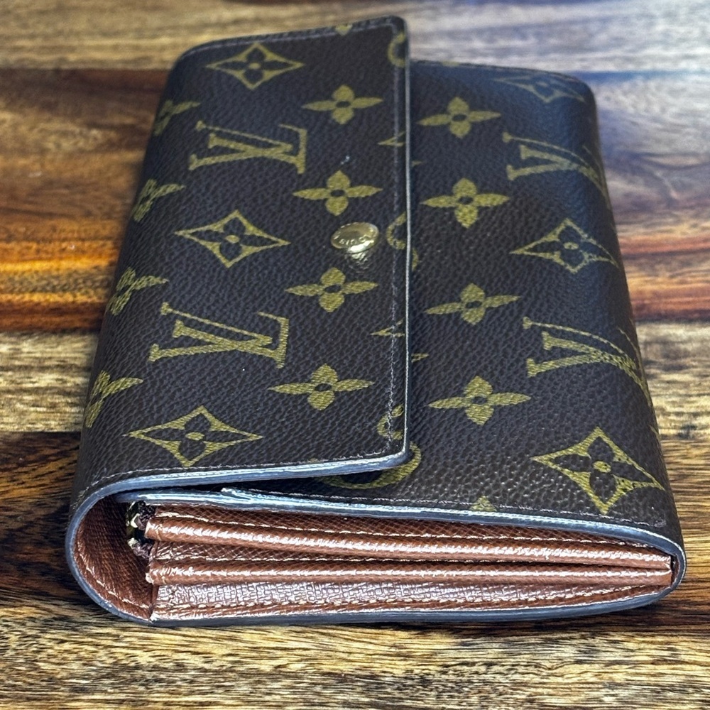 Louis Vuitton Sarah Wallet Monogram Canvas Auth COA CT002 w Box - Picture 11 of 15